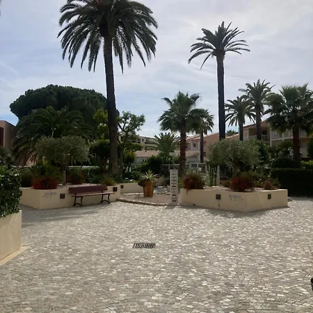 Lägenhet Superbe F2 Refait A Neuf A Deux Pas Des Plages De Sable Vallauris